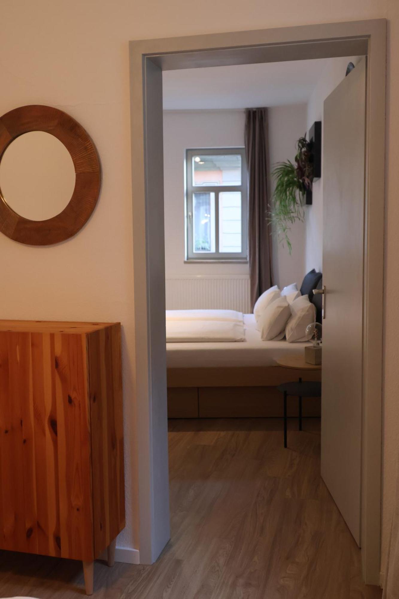 Weinbar & Gaestehaus Himmelstoss * Dettelbach